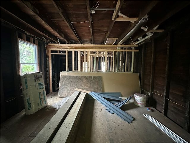 2114 Liedertafel Way, Troy Hill, PA 15212