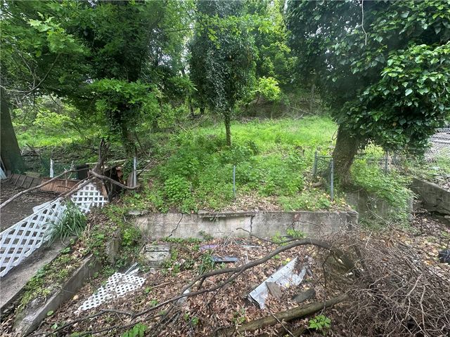 2114 Liedertafel Way, Troy Hill, PA 15212