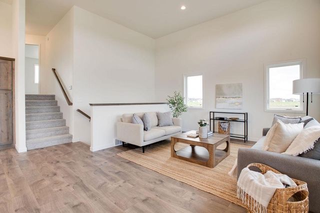 6876 Belding Drive S, Fargo, ND 58104