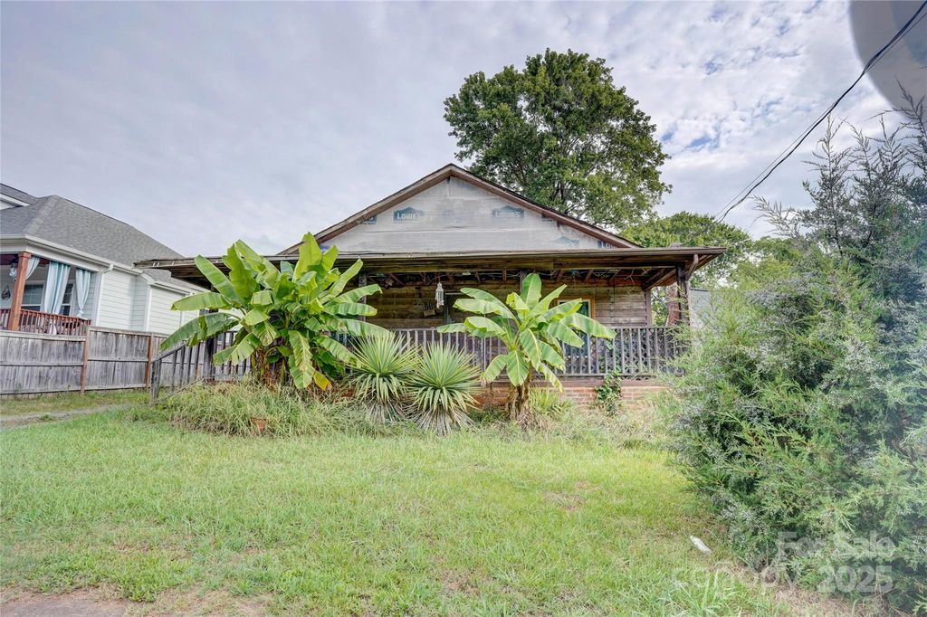 509 Elm Avenue, Mount Holly, NC 28120