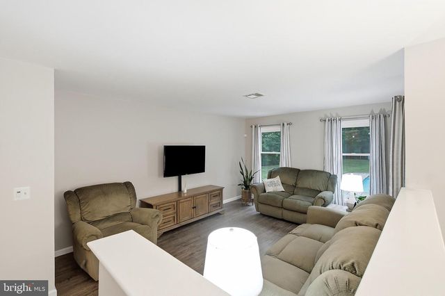 203 DONALD ST, Lanoka Harbor, NJ 08734