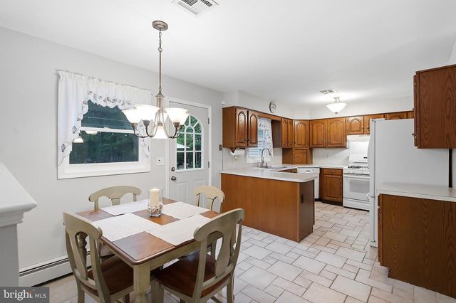203 DONALD ST, Lanoka Harbor, NJ 08734