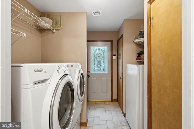 203 DONALD ST, Lanoka Harbor, NJ 08734