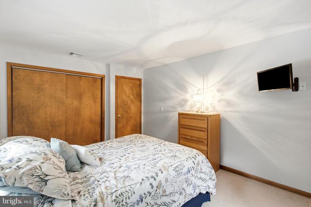 203 DONALD ST, Lanoka Harbor, NJ 08734