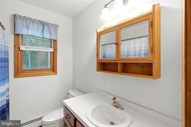 203 DONALD ST, Lanoka Harbor, NJ 08734