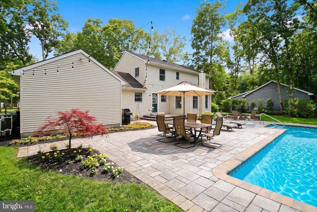 203 DONALD ST, Lanoka Harbor, NJ 08734