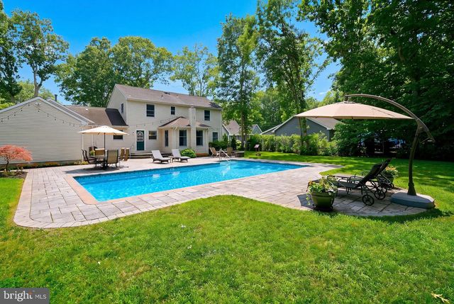 203 DONALD ST, Lanoka Harbor, NJ 08734