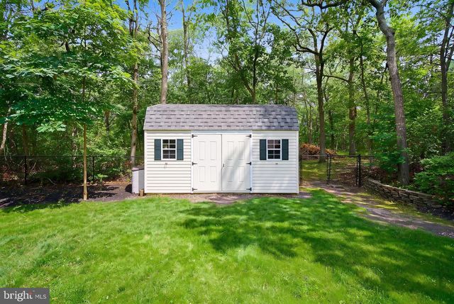 203 DONALD ST, Lanoka Harbor, NJ 08734