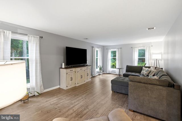 203 DONALD ST, Lanoka Harbor, NJ 08734