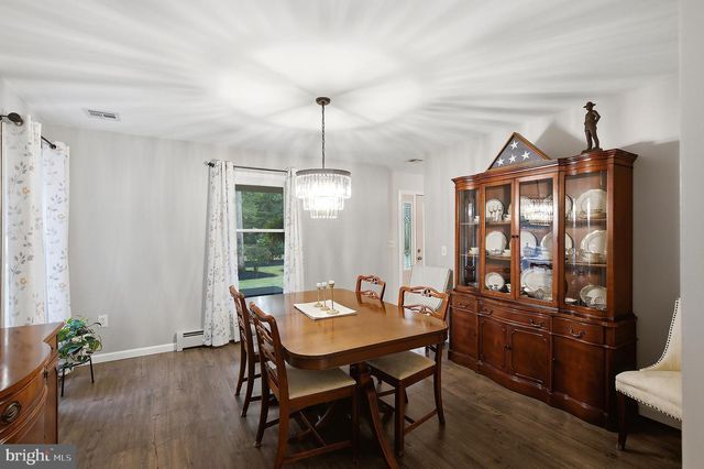 203 DONALD ST, Lanoka Harbor, NJ 08734