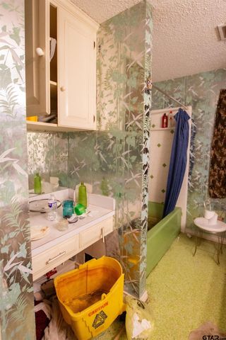 22851 Lakeside Dr, Flint, TX 75762