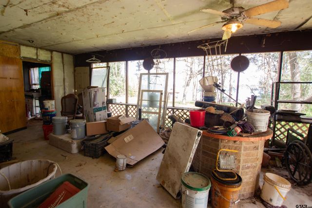 22851 Lakeside Dr, Flint, TX 75762