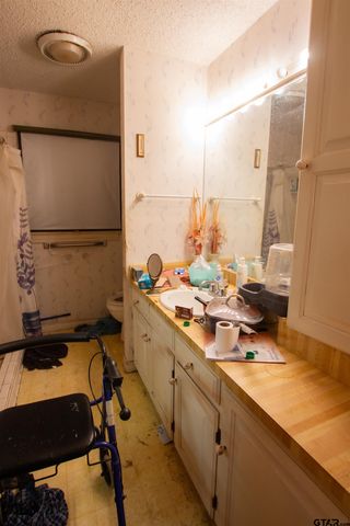 22851 Lakeside Dr, Flint, TX 75762