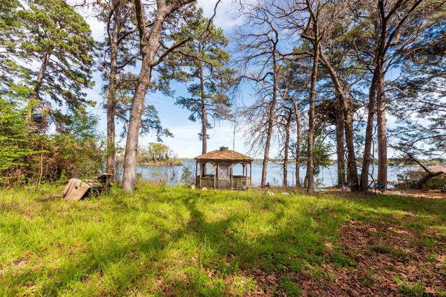 22851 Lakeside Dr, Flint, TX 75762