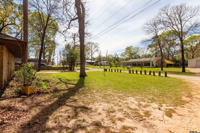 22851 Lakeside Dr, Flint, TX 75762