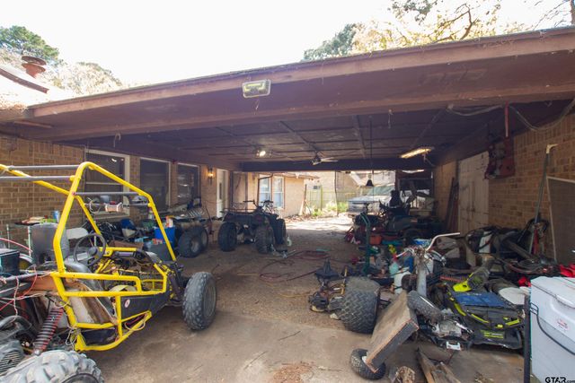 22851 Lakeside Dr, Flint, TX 75762