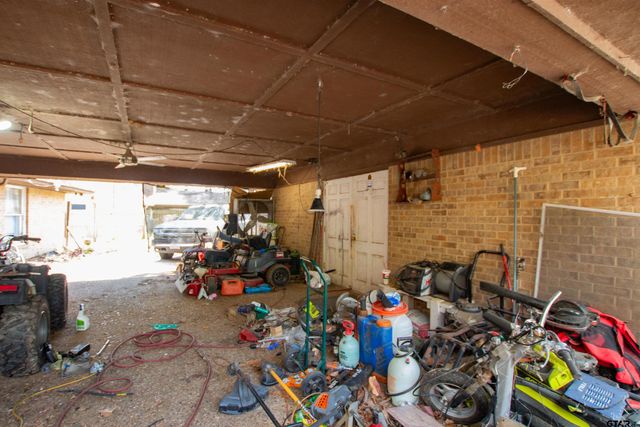 22851 Lakeside Dr, Flint, TX 75762