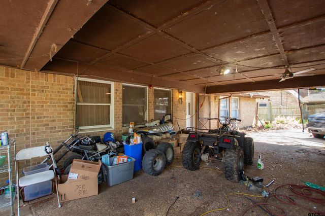 22851 Lakeside Dr, Flint, TX 75762