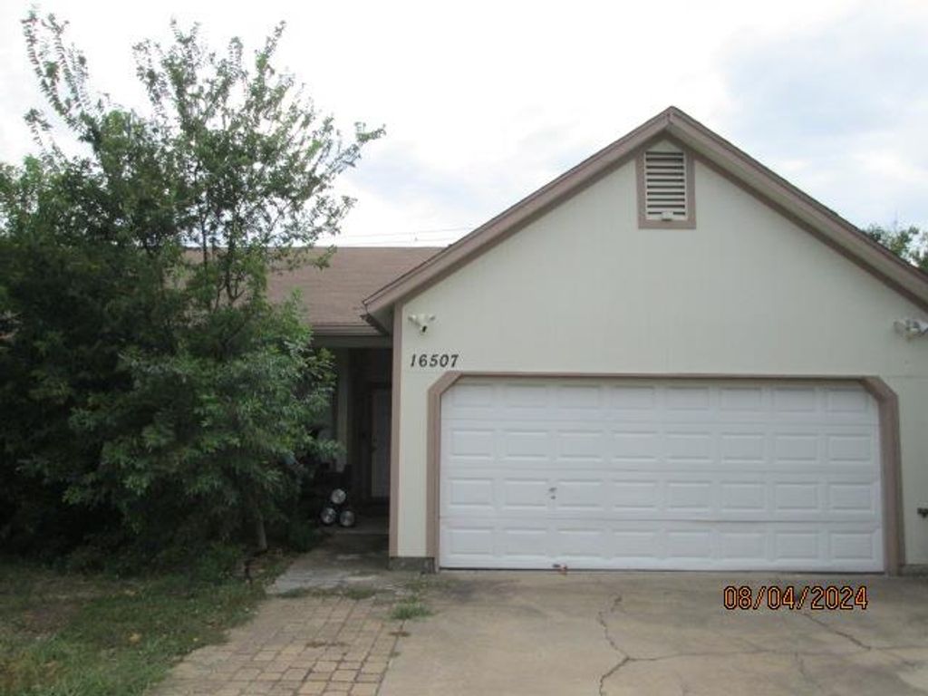 16507 Edgemere DR, Pflugerville, TX 78660