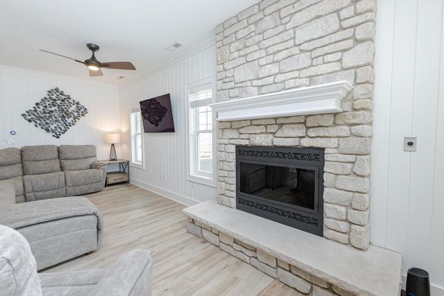 7433 N Tichigan ROAD, Waterford, WI 53185