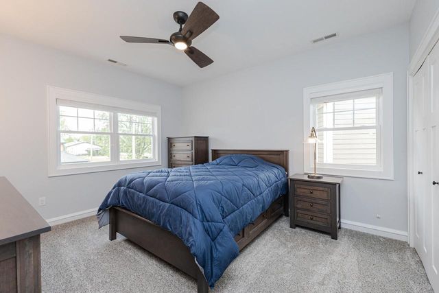 7433 N Tichigan ROAD, Waterford, WI 53185