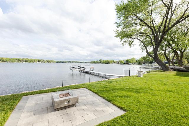7433 N Tichigan ROAD, Waterford, WI 53185
