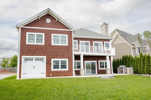 7433 N Tichigan ROAD, Waterford, WI 53185