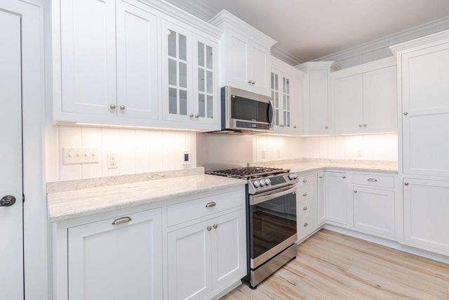 7433 N Tichigan ROAD, Waterford, WI 53185