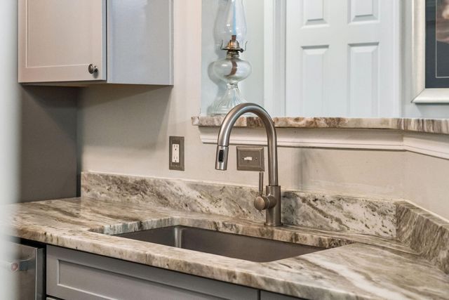 45 Sycamore Avenue 318, Charleston, SC 29407