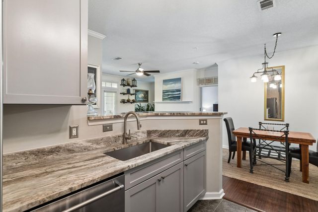 45 Sycamore Avenue 318, Charleston, SC 29407