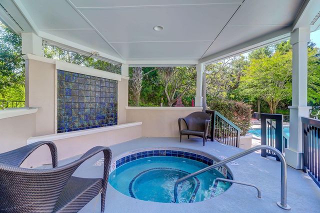 45 Sycamore Avenue 318, Charleston, SC 29407