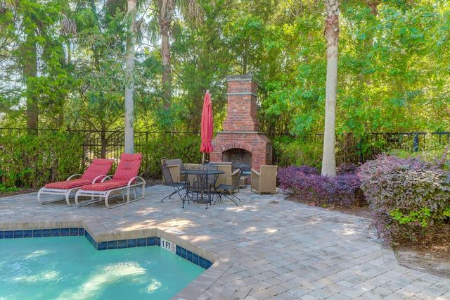 45 Sycamore Avenue 318, Charleston, SC 29407