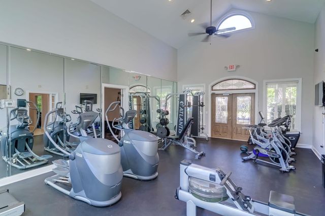 45 Sycamore Avenue 318, Charleston, SC 29407