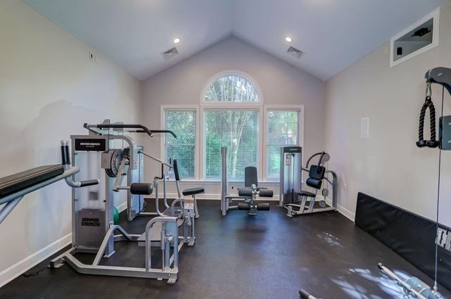 45 Sycamore Avenue 318, Charleston, SC 29407