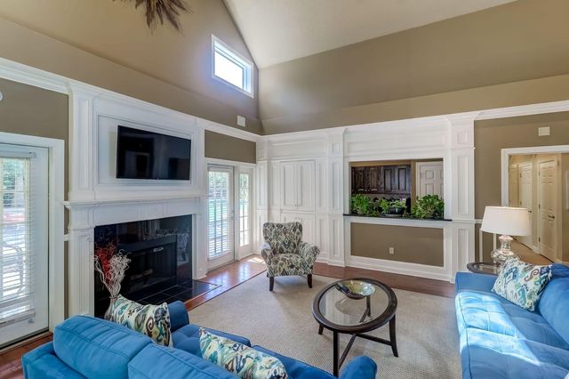 45 Sycamore Avenue 318, Charleston, SC 29407