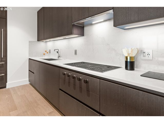 550 Sw 10TH Ave 2509, Portland, OR 97205