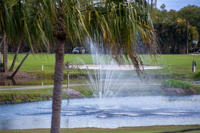 110 PALMERA BOULEVARD NE, St Petersburg, FL 33704