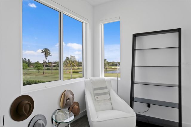 110 PALMERA BOULEVARD NE, St Petersburg, FL 33704
