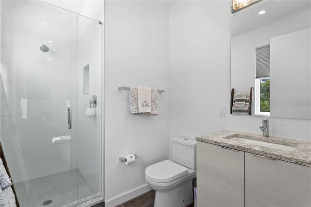 110 PALMERA BOULEVARD NE, St Petersburg, FL 33704