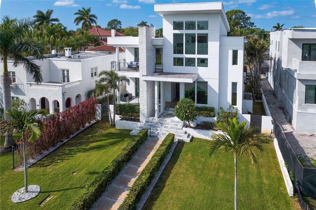 110 PALMERA BOULEVARD NE, St Petersburg, FL 33704