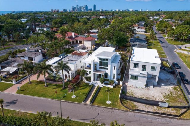110 PALMERA BOULEVARD NE, St Petersburg, FL 33704