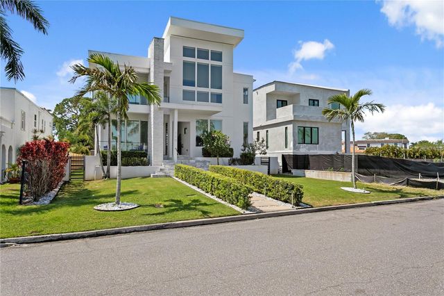 110 PALMERA BOULEVARD NE, St Petersburg, FL 33704