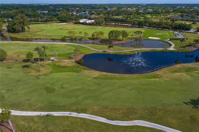 110 PALMERA BOULEVARD NE, St Petersburg, FL 33704