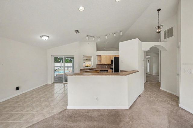 10 BURBANK DRIVE, Palm Coast, FL 32137