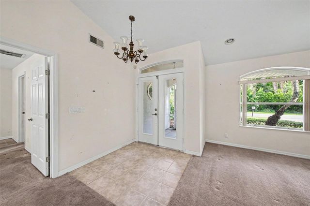 10 BURBANK DRIVE, Palm Coast, FL 32137