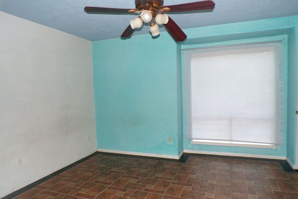 8589 Wilcrest Drive, Houston, TX 77099