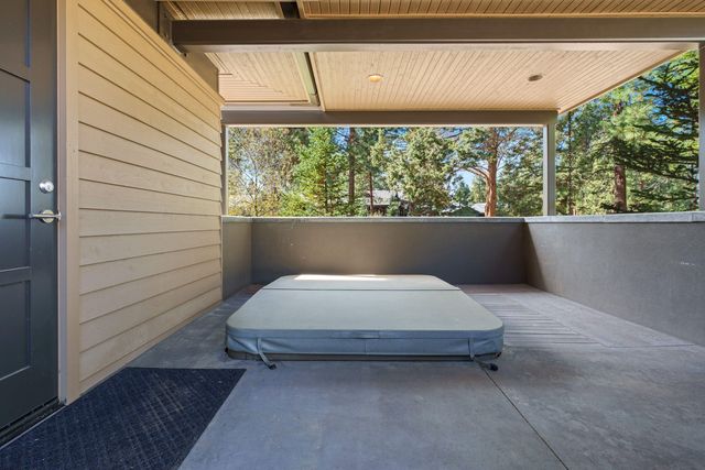 61440 Tam McArthur Loop, Bend, OR 97702