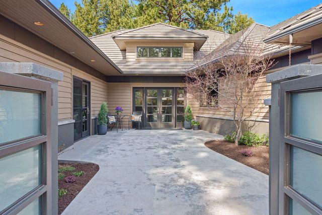 61440 Tam McArthur Loop, Bend, OR 97702