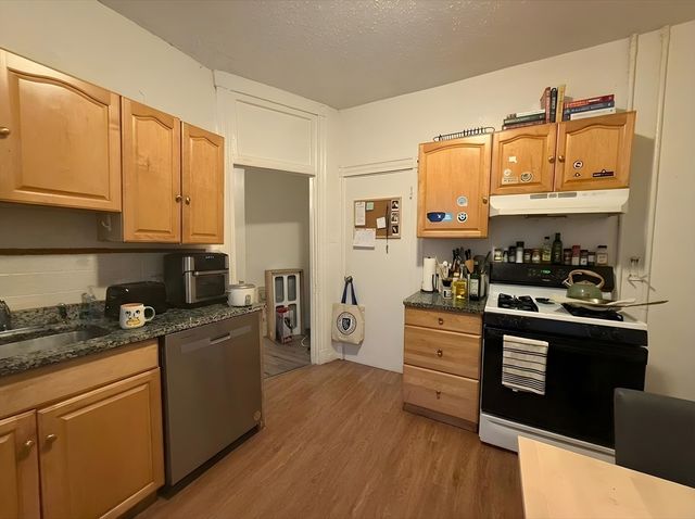 34 Cherokee 3, Boston, MA 02120