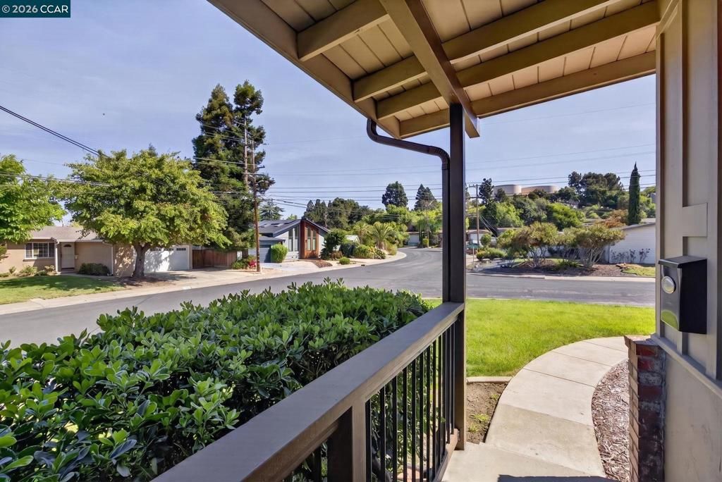 Image 5 of property listing at 4352 Cheltenham Ct, Concord, CA 94521